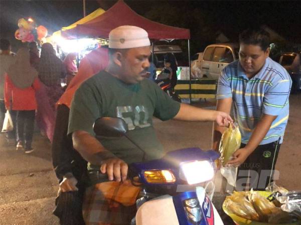 16 Tahun Dah Jadi Tonggak Keluarga, Sara Sekolah Adik & Jaga Ayah Lumpuh