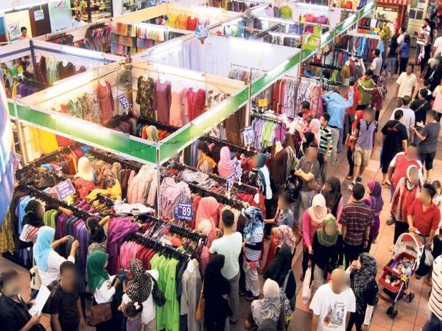 Tak Mustahil Muncul Kluster Shopping Raya, Rakyat Disaran Guna Baju Lama Saja 7