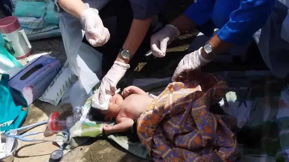 Elak Family Tahu Dah Kantoi Terberanak, Gadis Campak Baby Hidup Dari Atas Flat 3