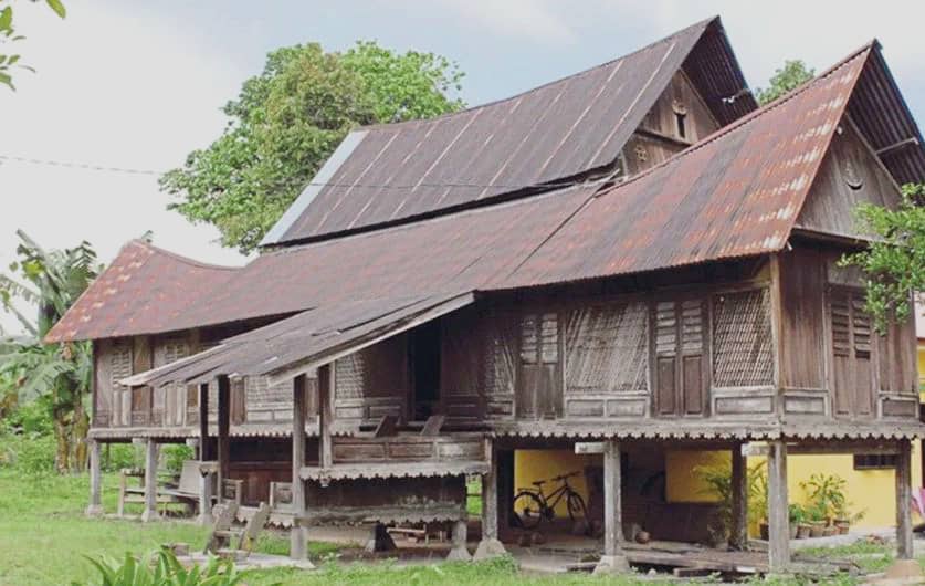 Anak Tak Henti Nangis, Ibu Berpantang Di Rumah Pusaka Dikacau ‘Benda’ Atas Atap