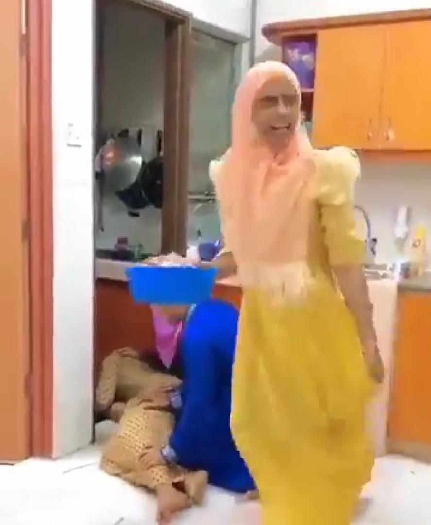 “Patut Dress Kuning Saya Hilang..” – Parodi Khuzairi Nikah Curi Perhatian Tokti