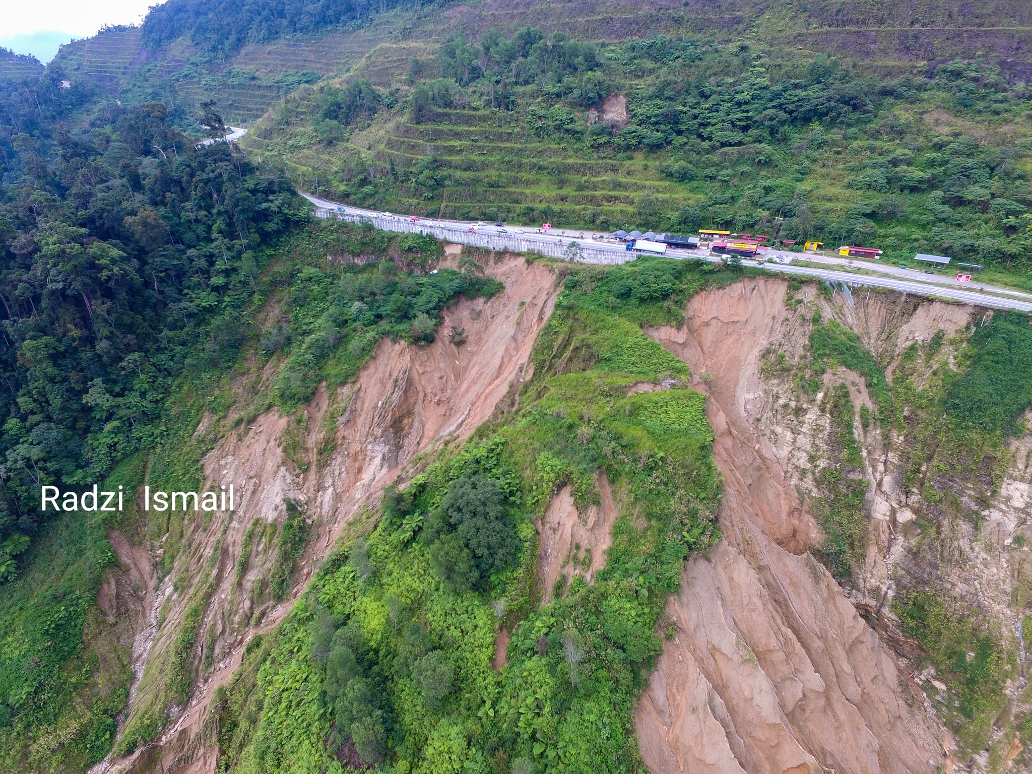 [FOTO] Ibarat Bom Jangka, View Terkini Bukit Cameron Highland Buat Ramai Seriau