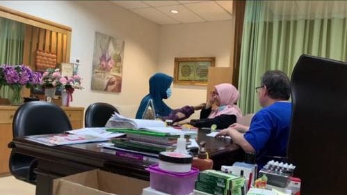 [VIDEO] Penantian 7 Tahun Berakhir, Wanita Menangis Didakap Ibu Lepas Sah Hamil