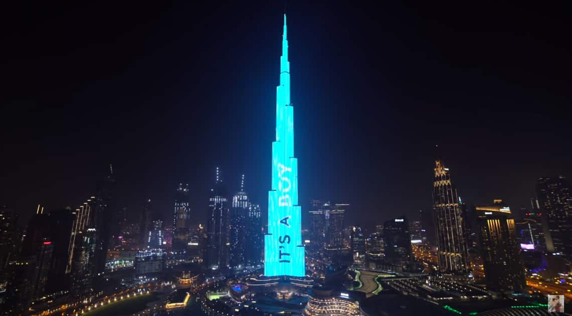 [VIDEO] Lelaki Habis RM400 Ribu, Tempah Burj Khalifa Semata Dedah Jantina Anak 3