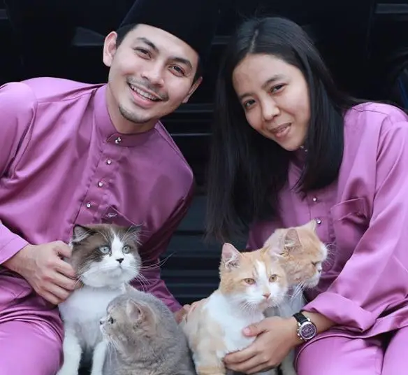 Dah Macam Anak Sendiri, Izzue Islam & Awin Pilu Kehilangan Kucing Kesayangan