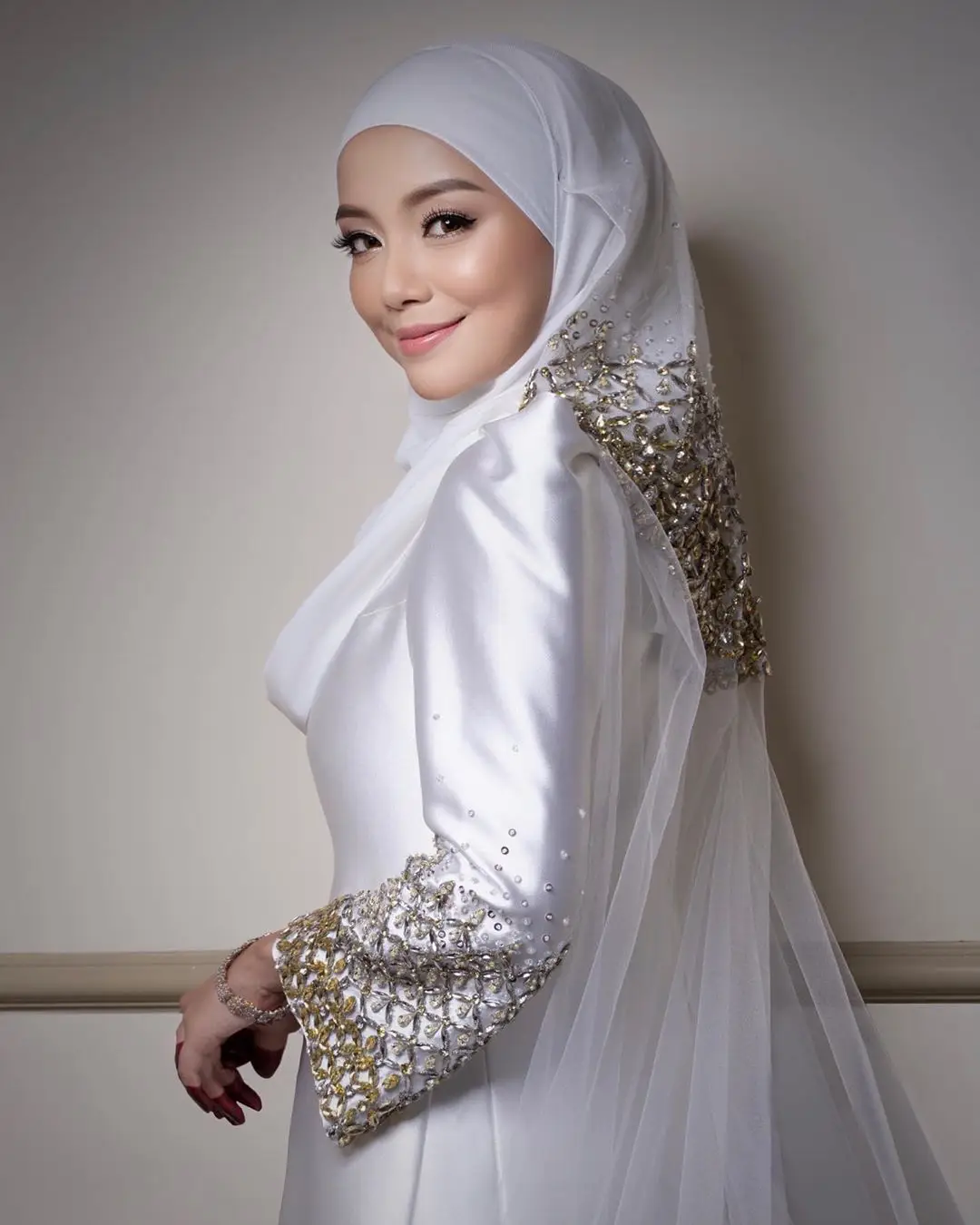 Ramai Akan Demand Design Sama, Baju Nikah Kurung Pahang Mira Filzah Jadi Bualan