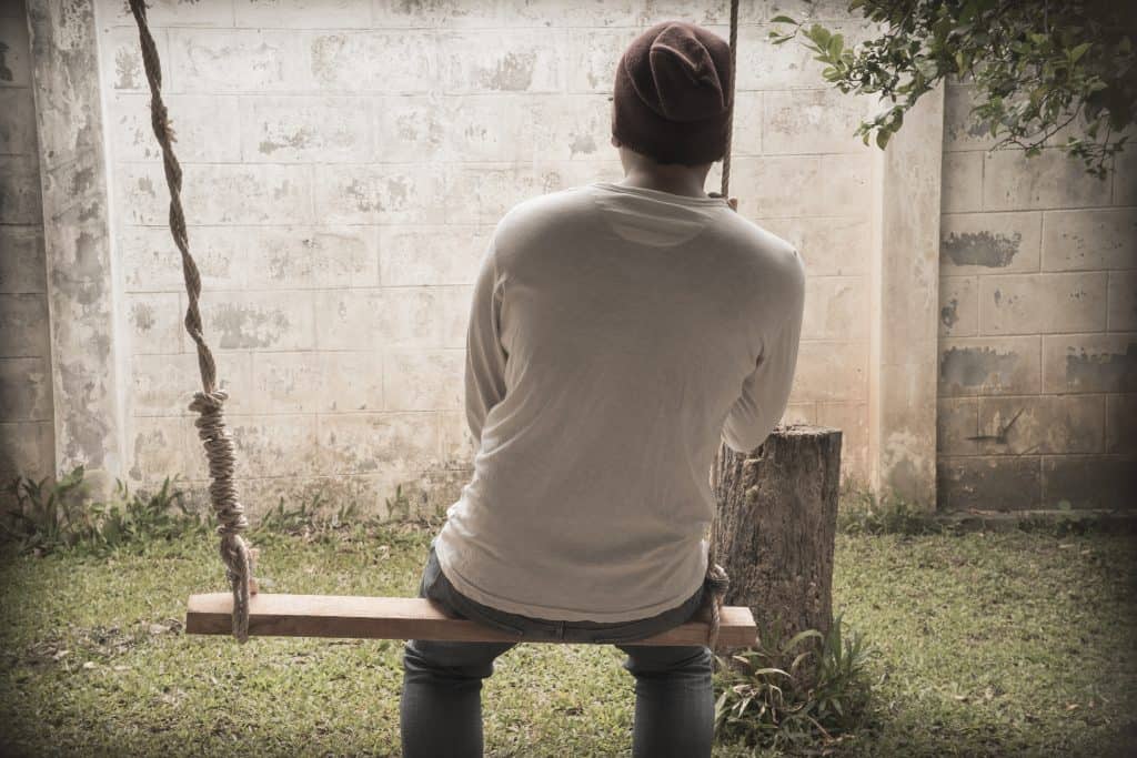 Berdiri Di Tingkap Rumah, Wanita Tak Sempat Halang Suami Kanser Terjun Bangunan 2 Berdiri Di Tingkap Rumah, Wanita Tak Sempat Halang Suami Kanser Terjun Bangunan 2