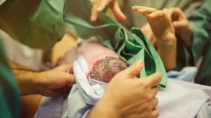 Dipaksa Teran Secara Normal, Kepala Bayi Terputus Daripada Badan Waktu Bersalin 4 Dipaksa Teran Secara Normal, Kepala Bayi Terputus Daripada Badan Waktu Bersalin 4