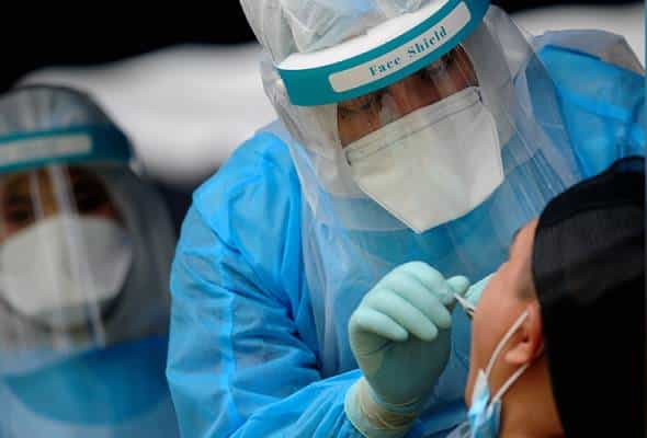 COVID-19 Di Sabah Makin Melarat, Rakyat Pergi Check-Up Naik Kereta Sorong 7 COVID-19 Di Sabah Makin Melarat, Rakyat Pergi Check-Up Naik Kereta Sorong 7