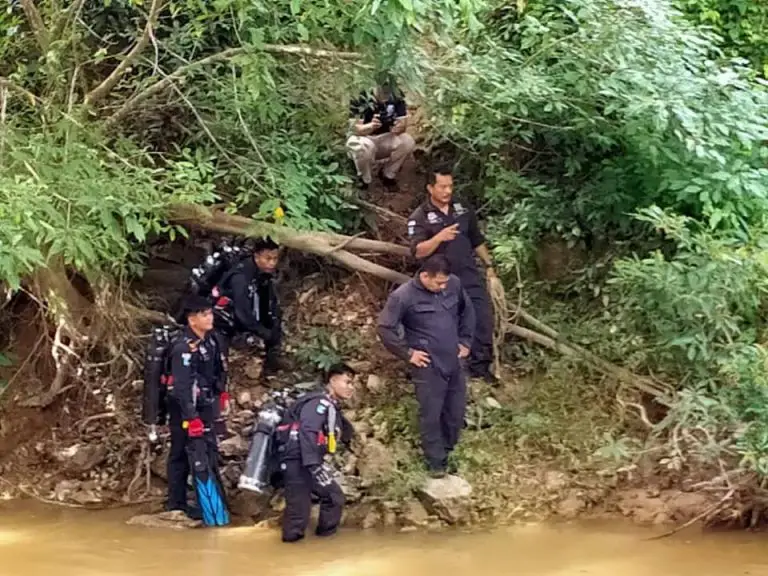 Penyelam Susah Nak Cari Sebab Air Deras, Barang Bukti Nur Surya Gagal Ditemui