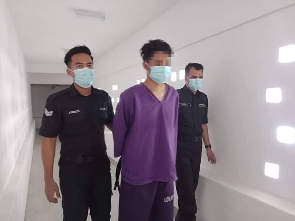 Youtuber Direman Tapi Polis Kacak Pula Jadi Tumpuan Sampai Bini Terpaksa Tegur Kisah Dunia