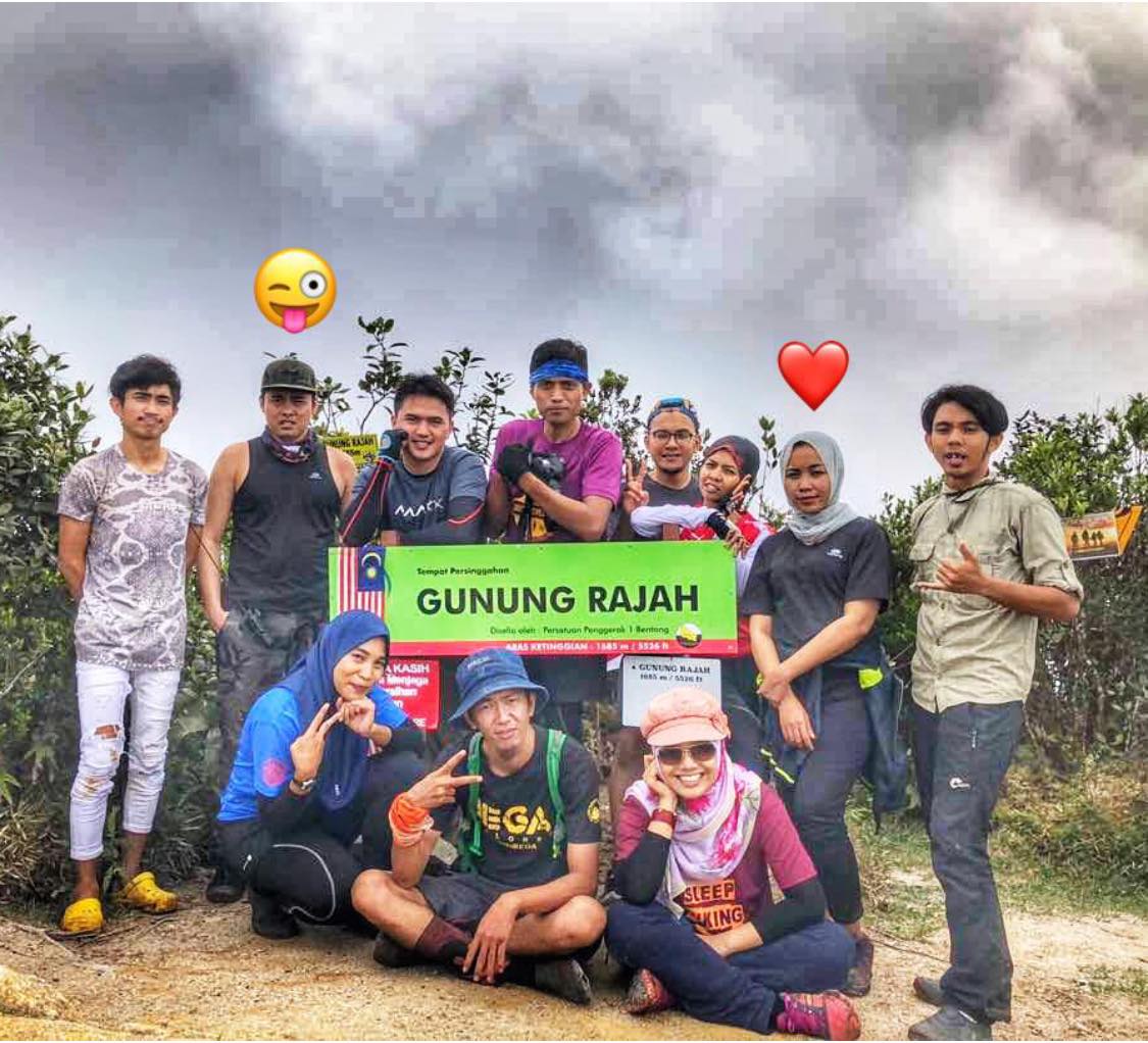 Jodoh Bertaut Masa Hiking Bersama, Lelaki Bahagia Tawan 'Puncak' Cinta Isteri 2