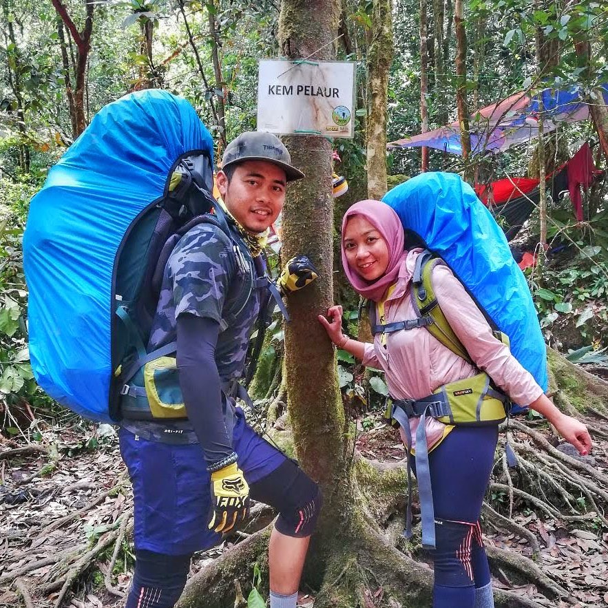 Jodoh Bertaut Masa Hiking Bersama, Lelaki Bahagia Tawan 'Puncak' Cinta Isteri 3
