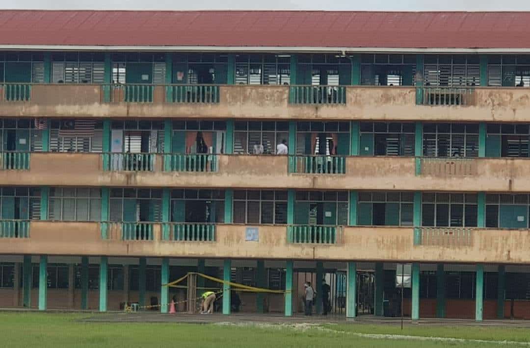 Malang Tak Berbau, Calon SPM Jatuh Dari Tingkat 3 Pada Hari Pertama Sekolah 2