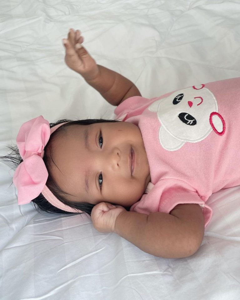 &quot;Kenapa Tak Comel?&quot; Warna Kulit Bayi Dipertikai, Peminat Back Up
