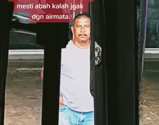 [VIDEO] Sekuat Mana Pun Bapa, Anak Balik Bertugas Kalah Jua Dengan Air Mata