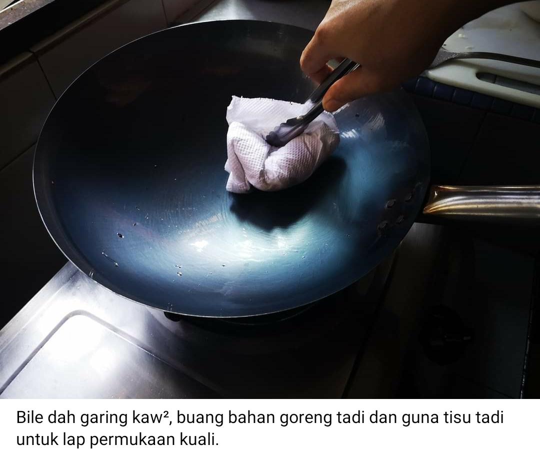 [FOTO] Tips Wajib Buat Bila Beli Kuali Baru, Lambat Karat & Masakan Tak Melekat