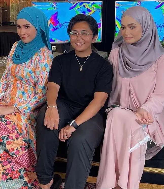 Duduk Satu Sofa Dengan Izreen Azminda, Penerbit Melodi Nafi Aniaya Intan Saleh