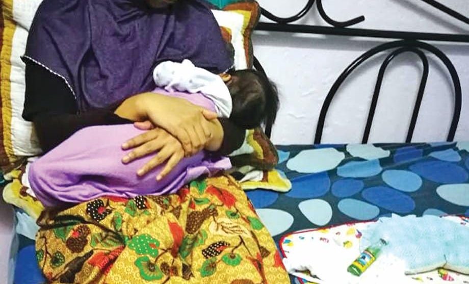 Bini Baru Bersalin 2 Minggu, Suami ‘Meroyan’ Tak Nak Baby Risau Susahkan Hidup