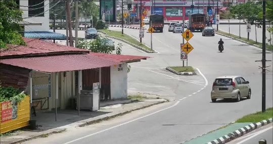 Food Rider Jatuh Sebab Nak Elak, Kereta Tiba-Tiba 'Pancung' Masuk Simpang Lain 2