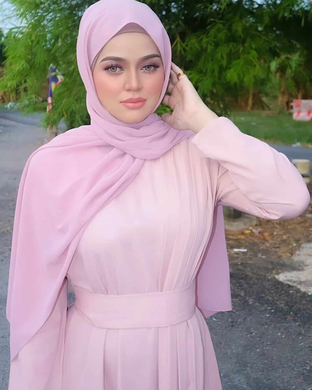 MUA Bella Upload Video Lama Siti Sarah -"Tunggu Bersalin Nanti Lagi Bersinar" 3