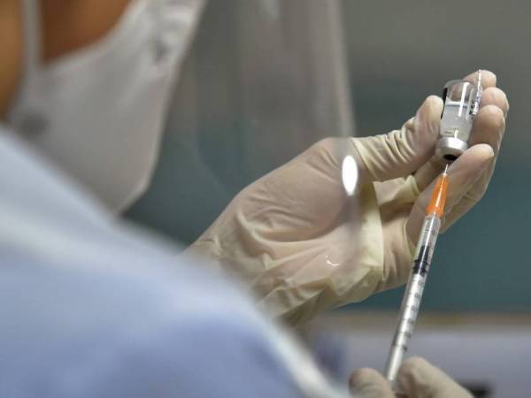 Jam 12PM Belum Sarapan, Anak Tinggalkan Ibu Usia 74 Tahun Urus Vaksin Sendiri 3
