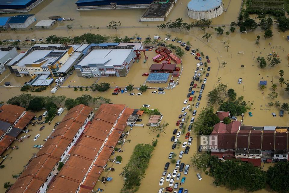 Teringat Negara Bergolak, Heliza Helmi Akui Misi Banjir Macam Bukan Di Malaysia 2