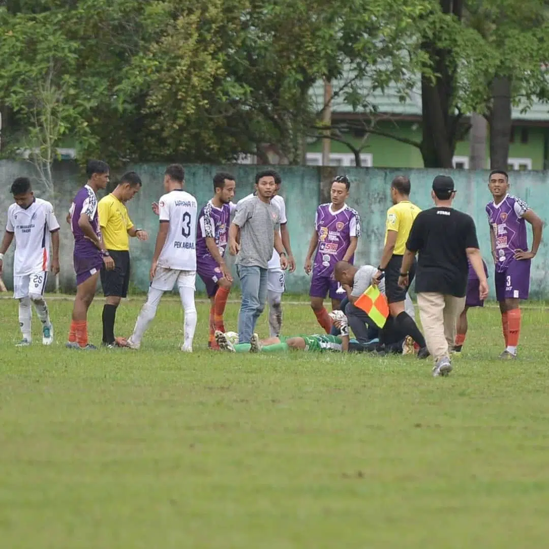 Terhentam Kepala Keeper Lawan Lalu Sebabkan Ajal, Pemain Bola Rasai Penyesalan