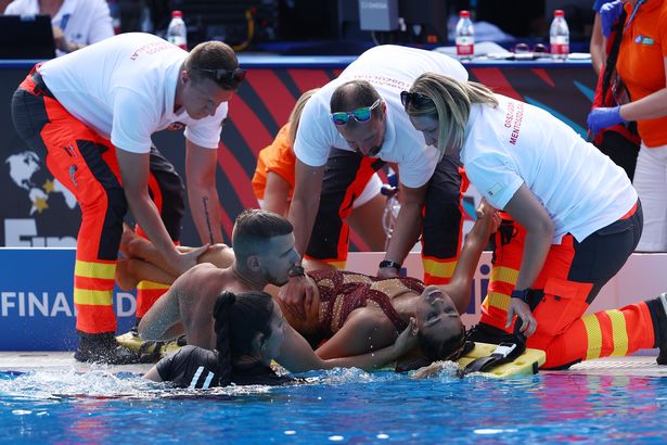Lifeguard Tak Buat Apa, Jurulatih Terpaksa Selamatkan Atlet Pengsan Dalam Kolam 7