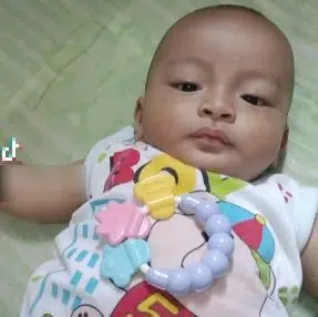 Akibat Salah Posisi Menyusu, Bayi Tersedak Sampai Mengalir Keluar Dari Telinga