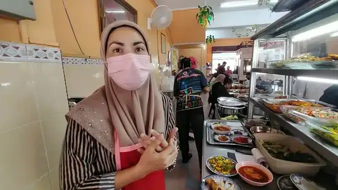 Owner Mengaku Tak Dapat Kawal Emosi, Restoran Sama Pernah Viral 2015 Di FB