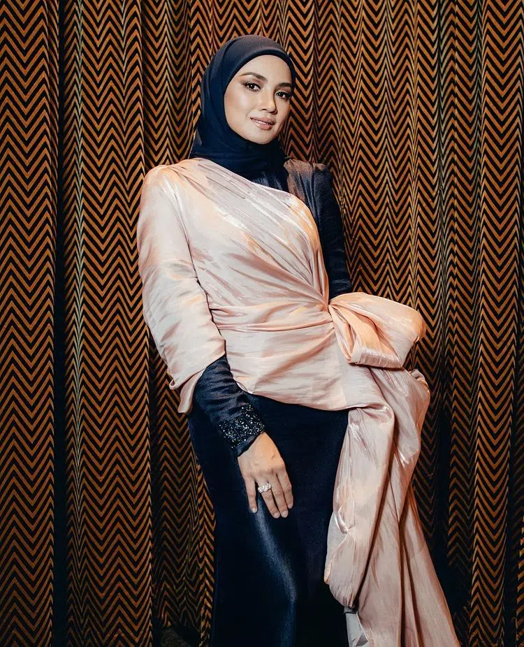 Graduan Kimia ‘Tak Malu’ Jadi Pekerja Francais Fast Food, Fazura Bagi Sokongan