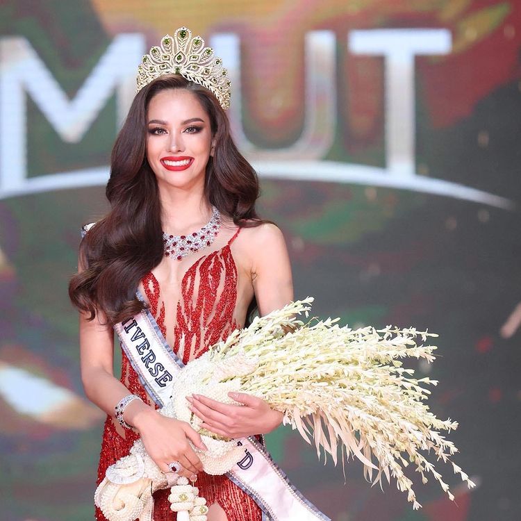 Dulu Hidup Susah, Anak Pemungut Sampah Kini Dinobat Miss Universe Thailand 2