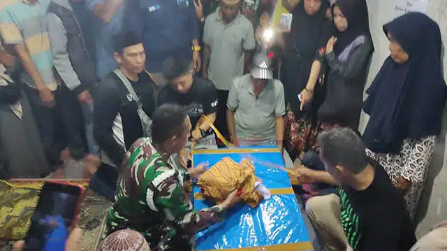 Askar Dilapor Tamatkan Hayat Sendiri, Keluarga Curiga Buka Keranda, Badan Lebam