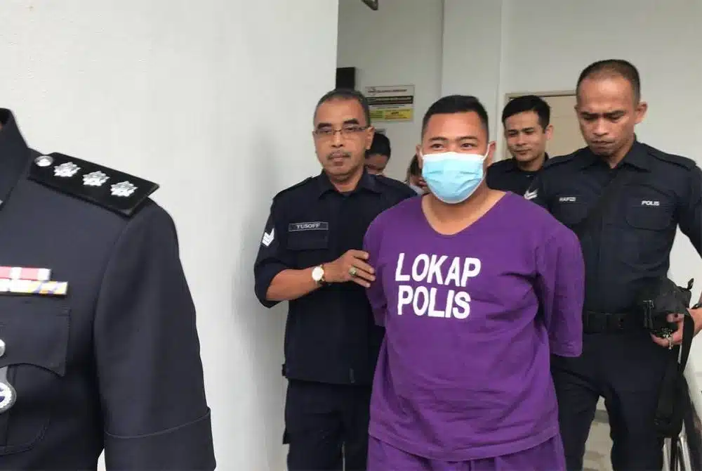 Perut Isteri Hamil Kena Seat Depan, Abang Baju Merah Dedah Isu Tunjal Kepala