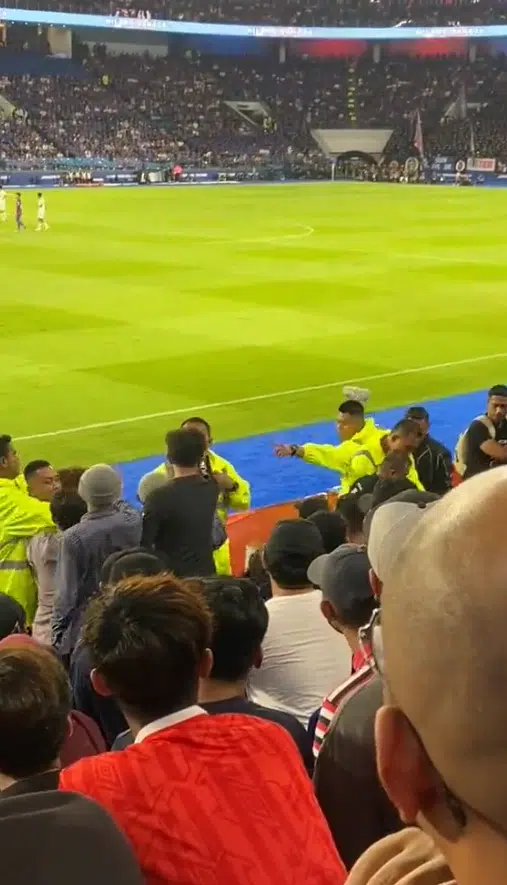 [VIDEO] Cetus Provokasi Di Stadium Bola, Penyokong Biadap Dikutip Leftenan JMF