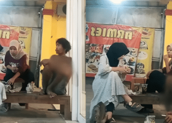 Persenda Malaysia Tentang The 1975, Jocelyn Chia Kini Dibuang Keluarga?