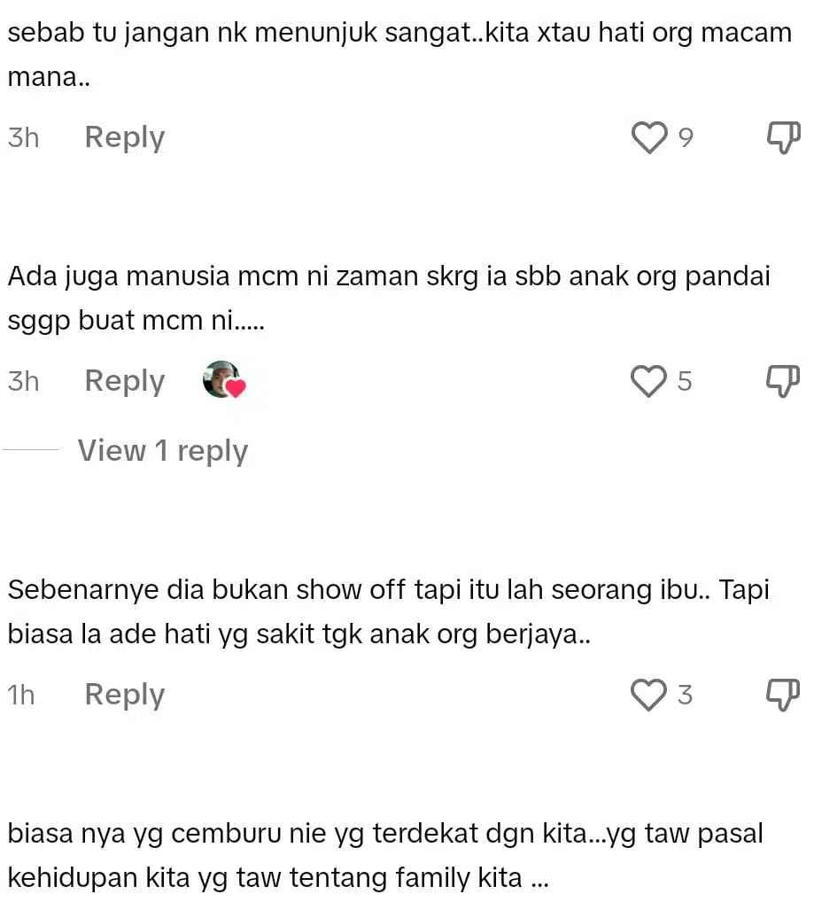 Anak Sendiri Dapat 2A Je, Ibu Sihir Pelajar Lain Yang Straight A+ Hingga Dungu