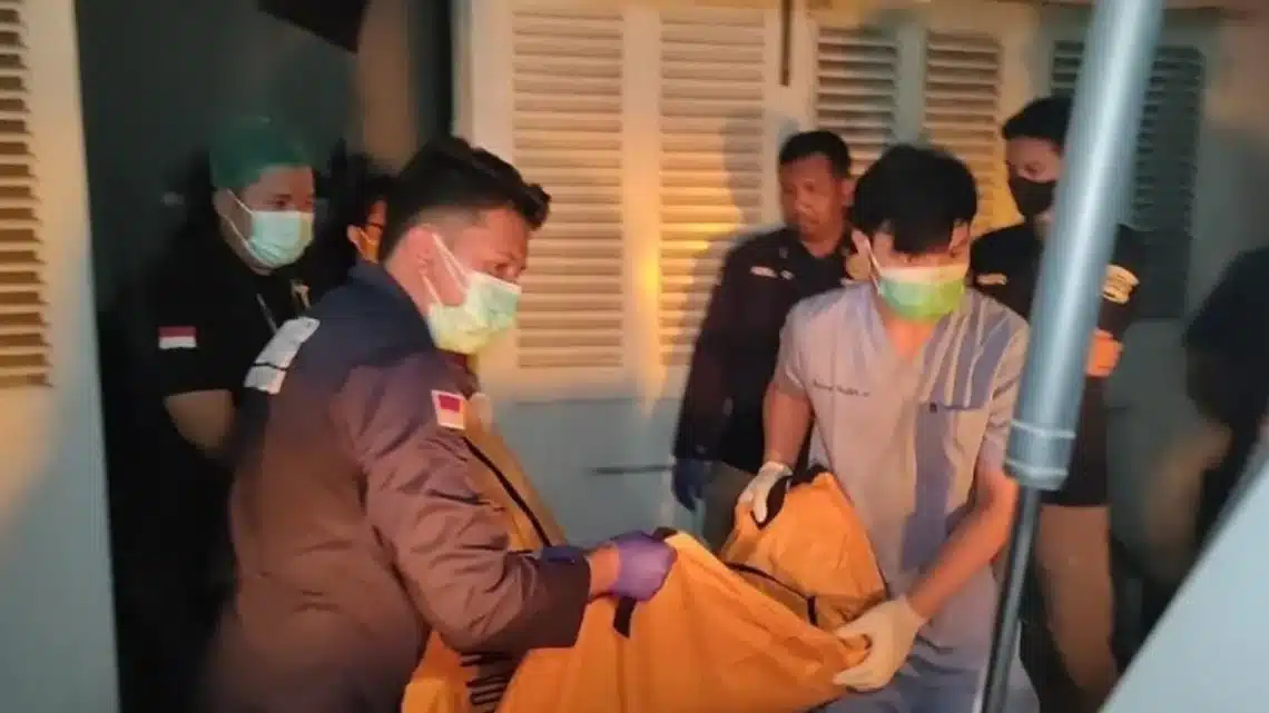 Rangka ibu dan anak ditemui dalam bilik air sebuah rumah, sempat tinggalkan pesanan ringkas dekat komputer riba
