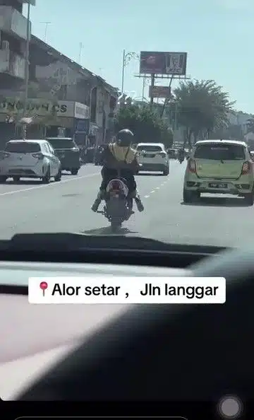 [VIDEO] Wanita Terlebih Excited Bawa Motor, Pakai Heels Undang Tawa Netizen