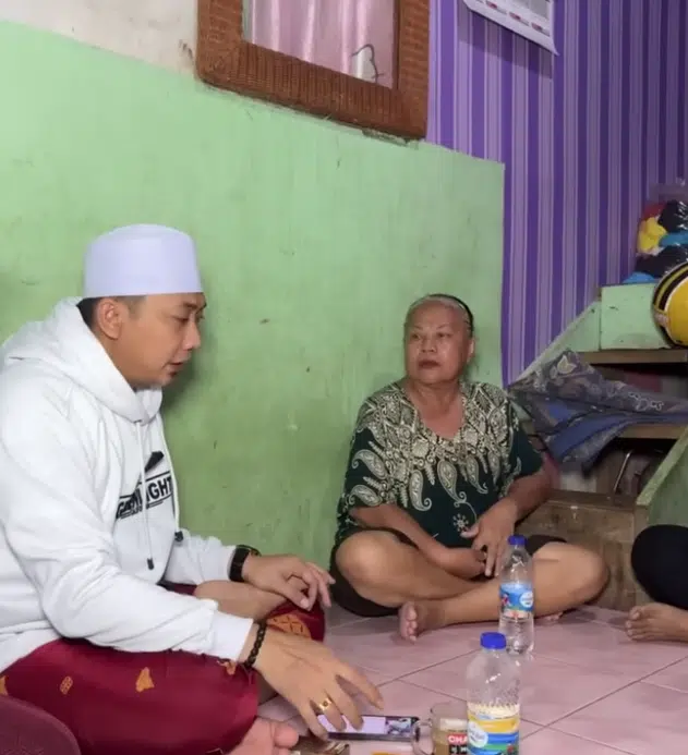 Nenek Miliki 50 Orang Suami, Selang Giliran Bermalam 5 Orang Seminggu