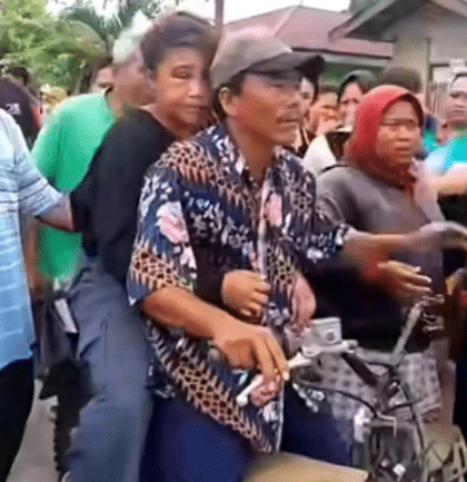 Tangisan Ayah Datang Naik Motor Tua, Jemput Pulang Anak Perempuan Dikasari Suami