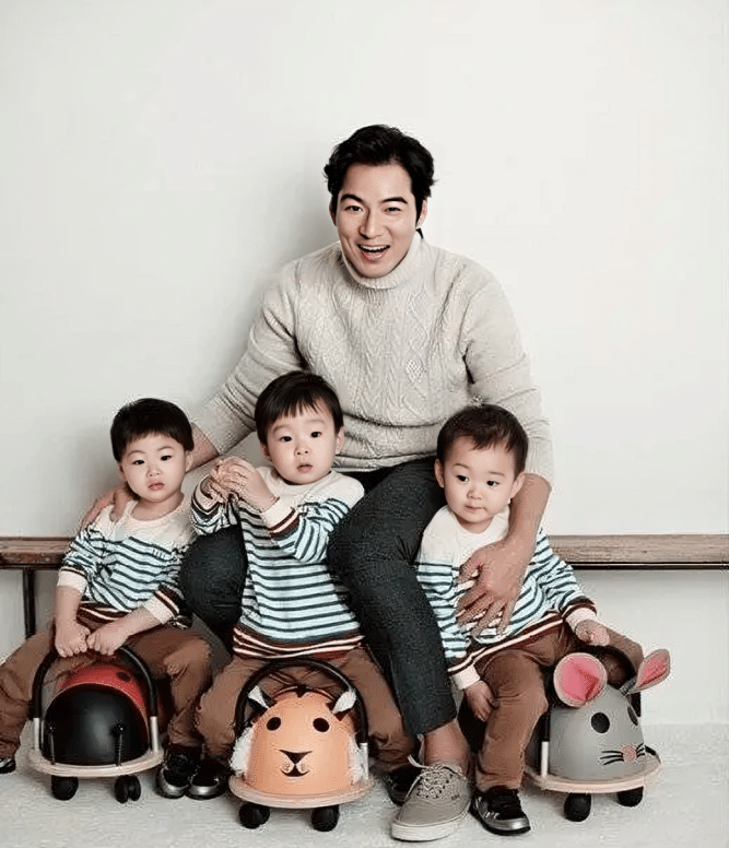 Kembar 3 Daehan, Minguk & Mansae Kini Sudah Berusia 12 Tahun, Tinggi Lebih 170CM