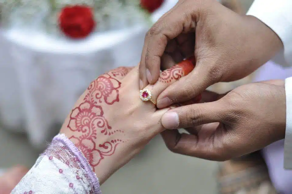 Baru 7 Hari Kahwin, Suami Mohon Batal Nikah Lepas Ketahui Isteri Rupanya Lelaki