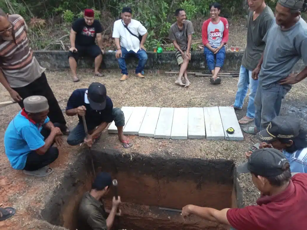 Iri Suami Lebih Sayang Anak Kandung, Wanita Aniaya Anak Tiri & Sorok Dalam Guni