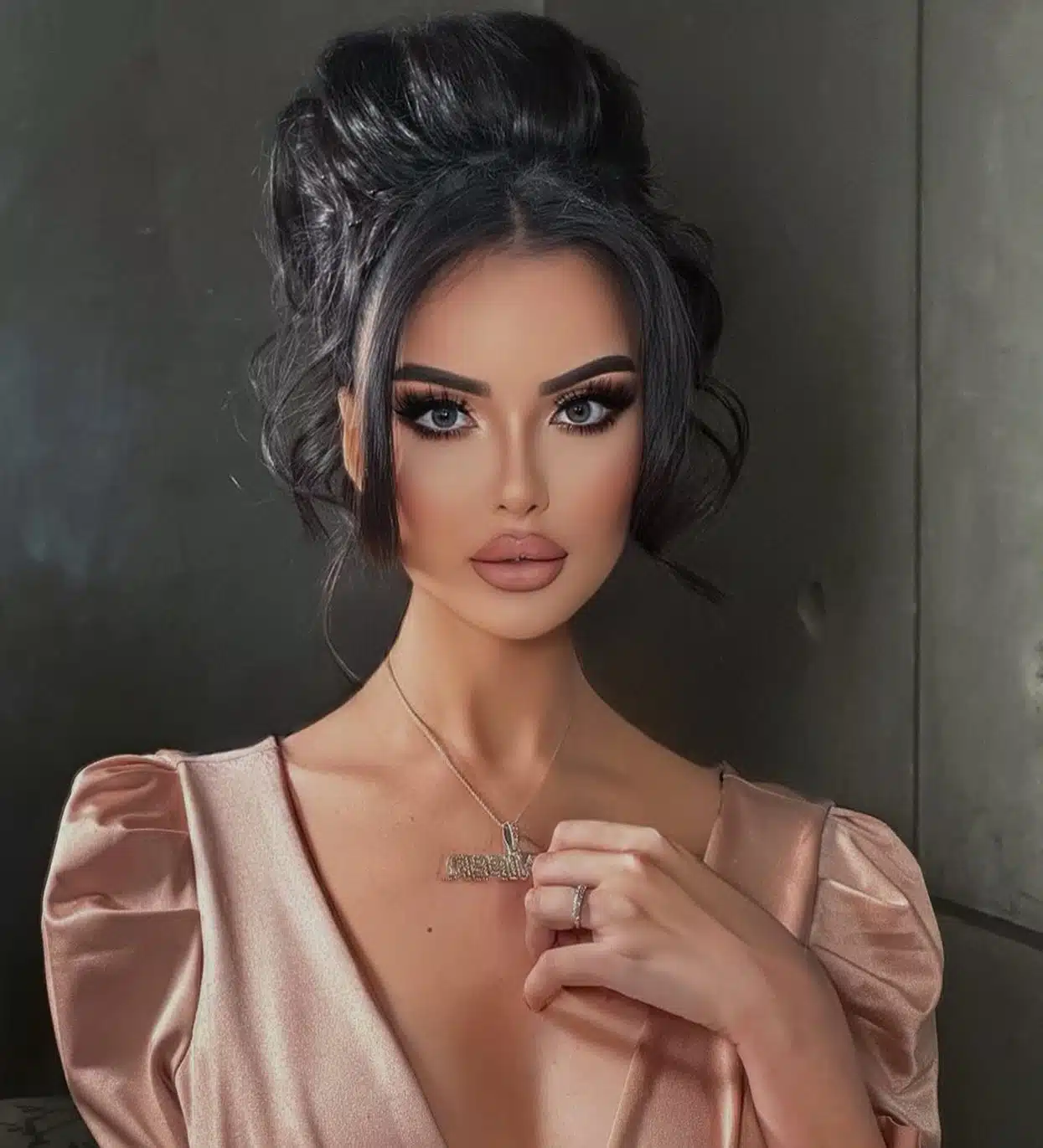 Cucuk Filler Demi Mirip Kim Kardashian, Influencer Tanggung Masalah Kesuburan