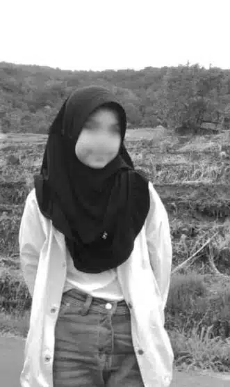 Budak Tarik Tali Rafia Atas Tanah & Muncul Tangan, Gadis Ditanam Tanpa Pakaian