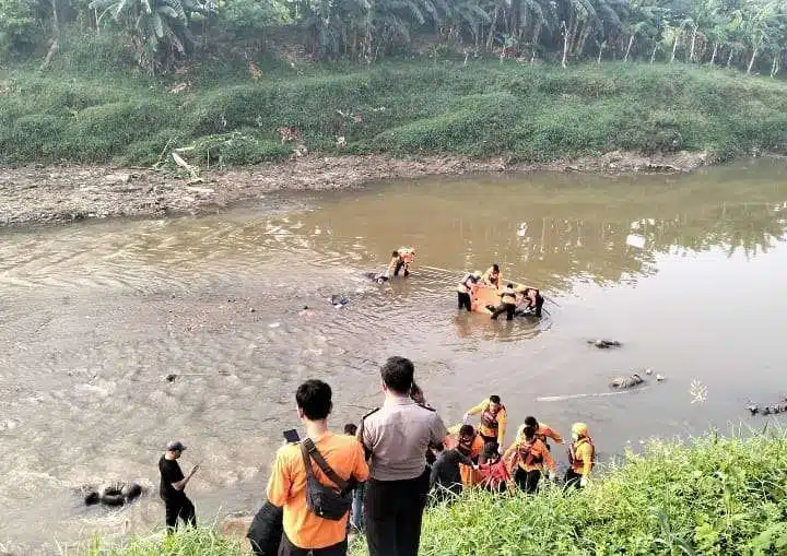 7 Remaja Ditemui ‘Mengembang’ Dalam Sungai, Melompat Akibat Takut Polis Peronda