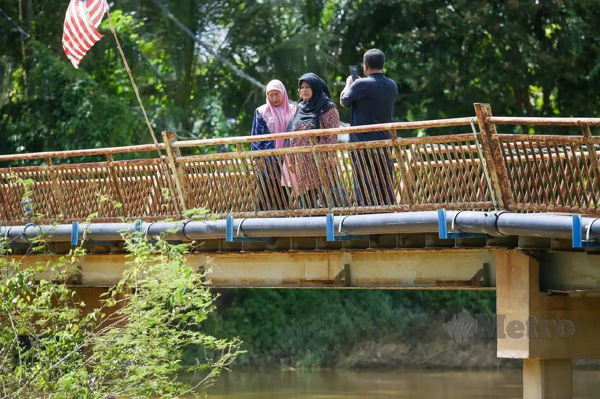 “Sinilah Kubur Dia Bersemadi” – Isteri Sabari Datang Sungai Untuk Kali Terakhir