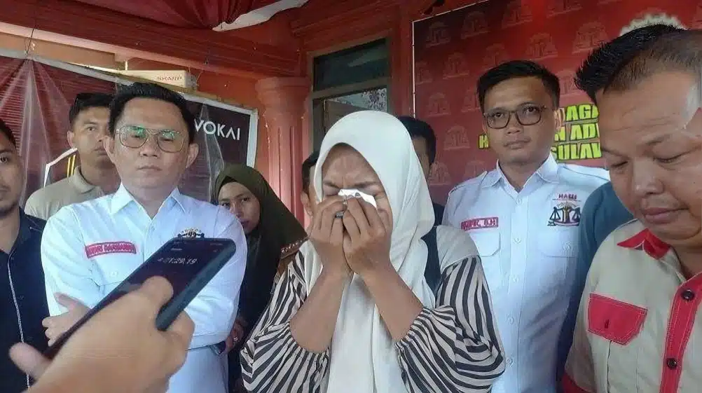 Guru Ditahan Tegur Kenakalan Anak Polis, Dituntut Bayar RM13,000 & Letak Jawatan